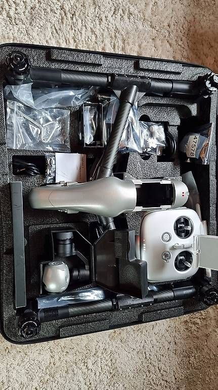 DJI Modellismo RC: Drohne in Koffer – Usato da Unterengstringen venduto da Baldyman 1
