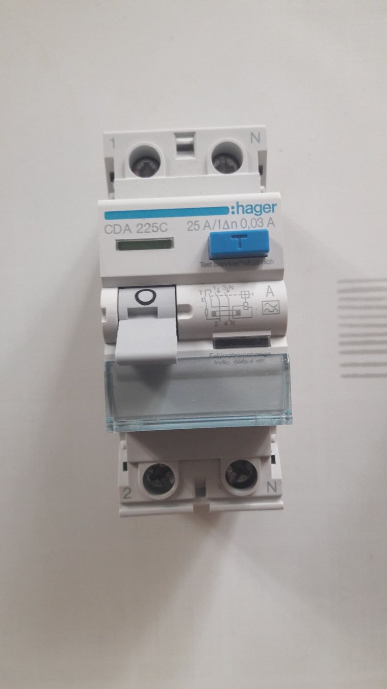 Hager Alimentazione elettrica: cda 225 c 25 A x2 – Nuovo (secondo la descrizione) da Laufen venduto da Mann455 1