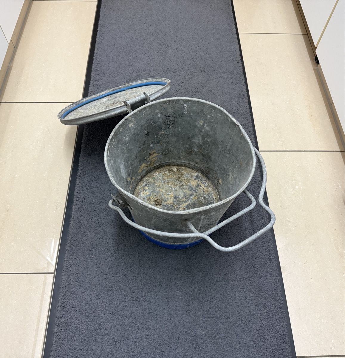 Ochsner Poubelles: Abfalleimer Ochsnerkübel – D'occasion à Gerlafingen par HungerDiva 1