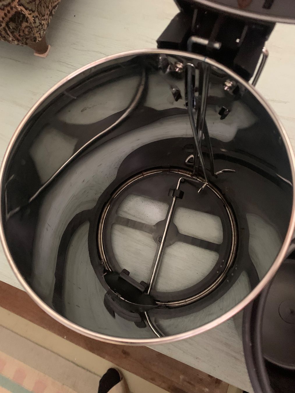 Cestini per rifiuti: Metall Abfall Eimer mit Tretpedal – Usato da Brugg AG venduto da Simone92 3