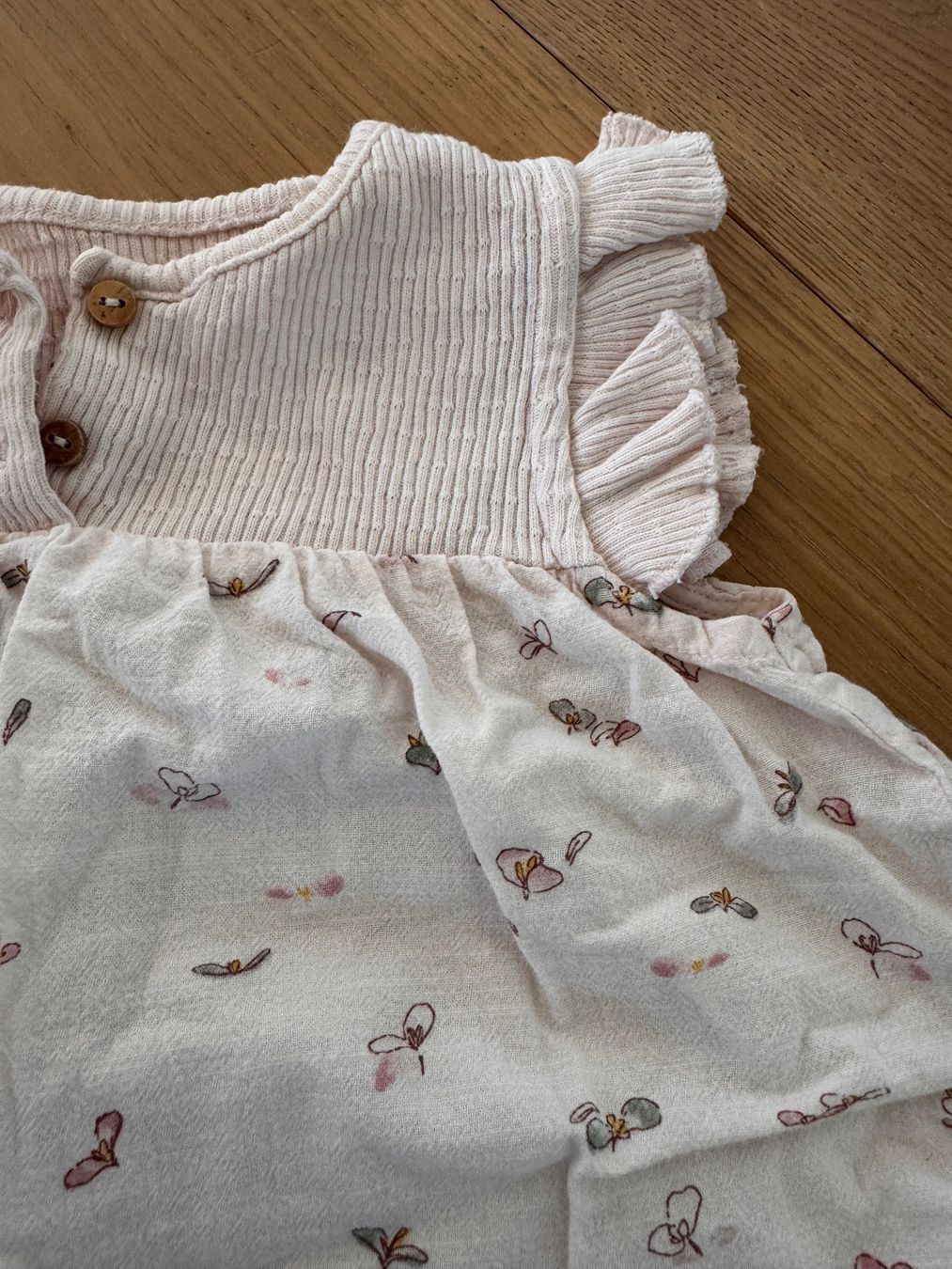 Camicie, Top & T-shirt: Ärmellose Bluse, Playup, 9M – Usato da Zumikon venduto da ver_zbp8 1