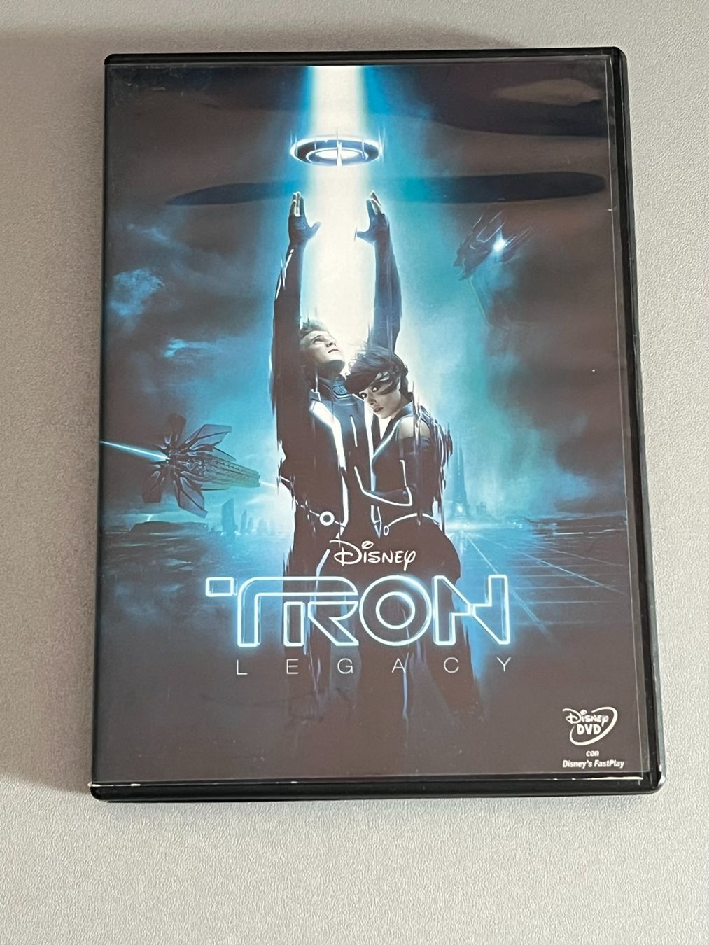 Tutti i DVDs: Tron Legacy (DVD) – Usato da Rivera venduto da poweradem05