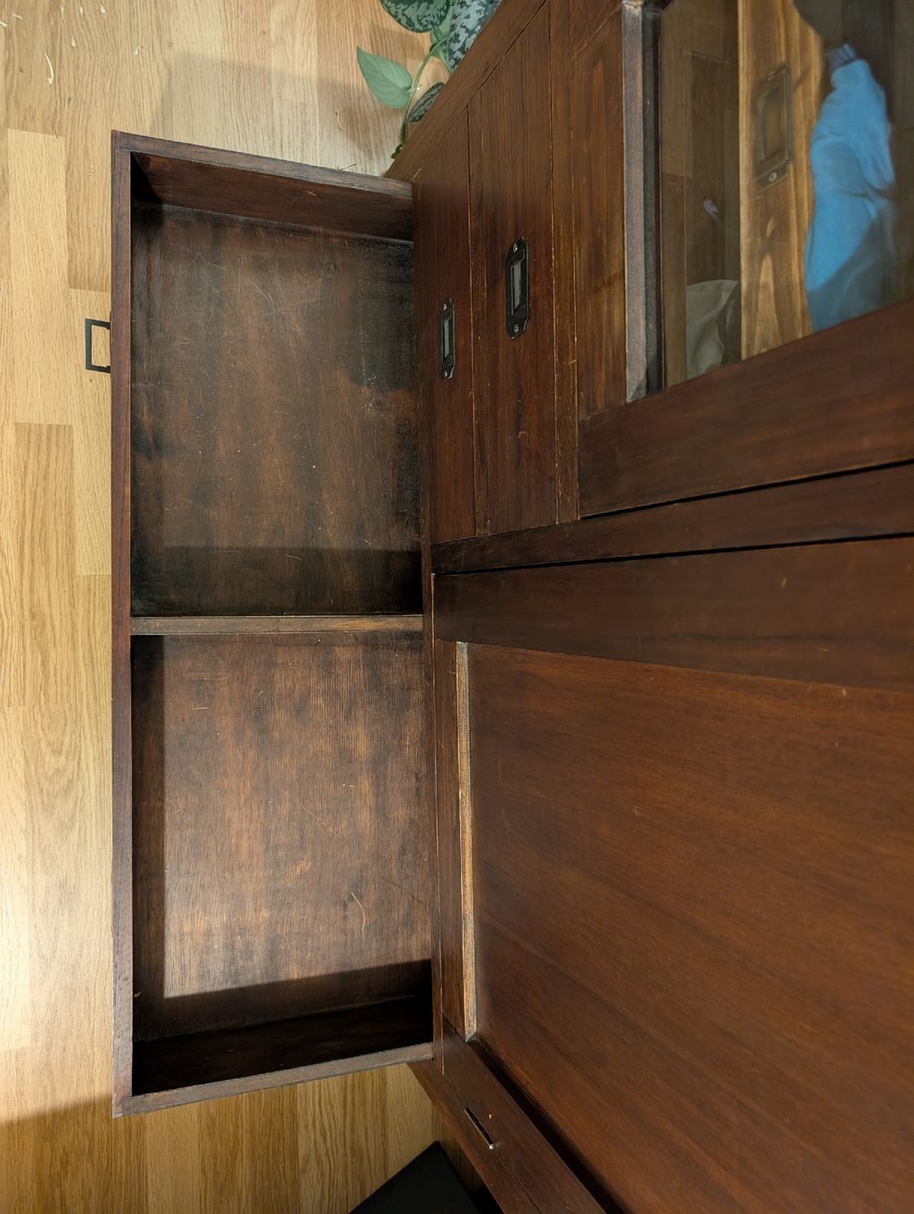Armadi: Vintage Holzschrank – Usato da Zürich venduto da stevennn 5