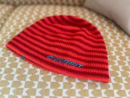 DYNAFIT Hand Knit Beanie 70761 – Wolle/Fleece – Rot/Orange