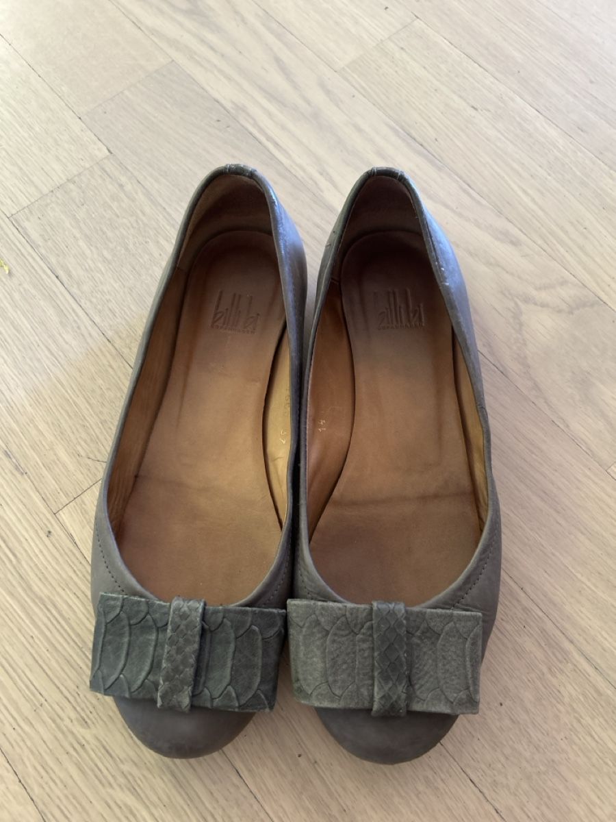 Scarpe da donna: Billi Bi - Grey Leather Bow Ballet Flats – Usato da Zürich venduto da agn_w7nt
