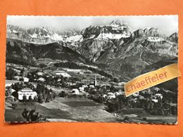 Combloux (Haute-Savoie.) Vue générale et Chaine des Aravis.