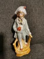 Porzellanfigur 19. Jhrd. handbemalt und gestempelt.