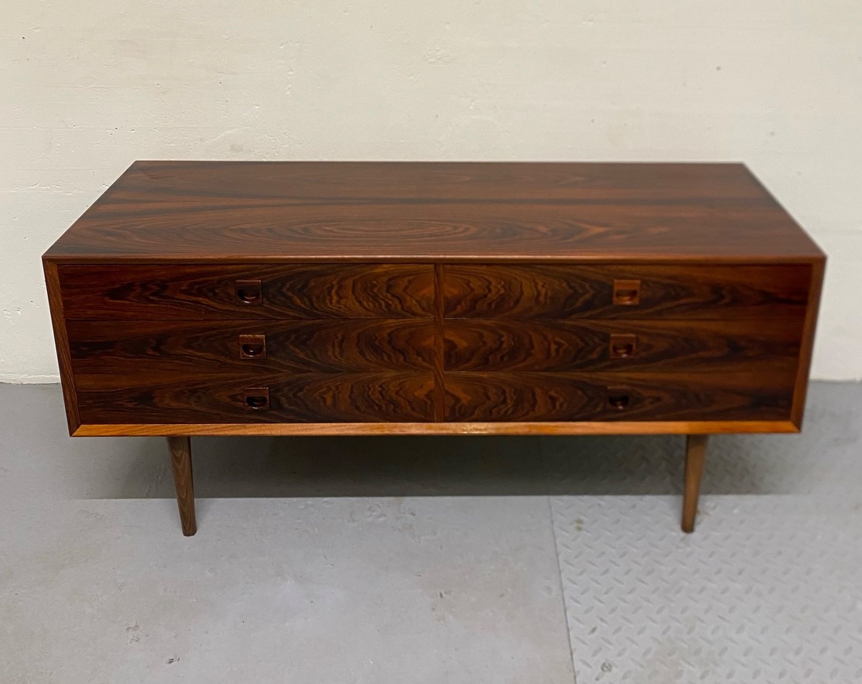 Cassettiere: Palisander Sideboard Kommode Brouer MidCentury Denmark – Usato da Basel venduto da MidMod20C 1