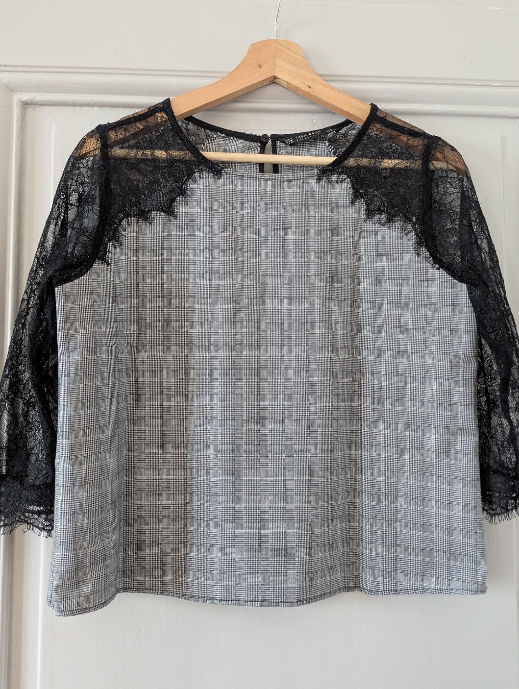 Zara Top: haut Zara M – Nuovo (secondo la descrizione) da Montreux venduto da dem_gyt9