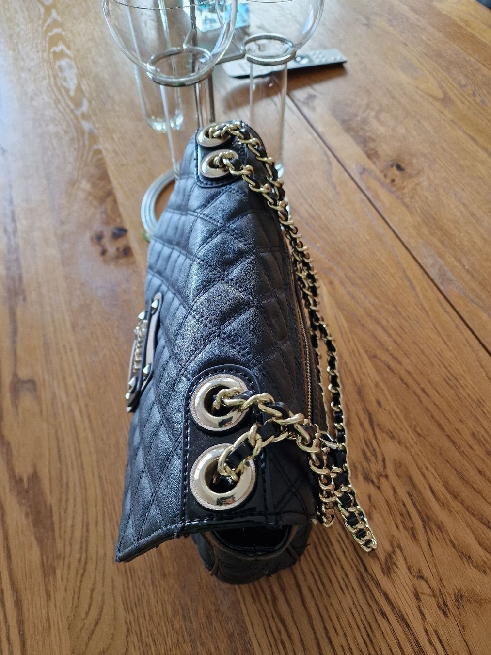 Guess Borse da donna: magnifique sac  Guess – Usato da Cheseaux sur Lausanne venduto da pan_skd5 4