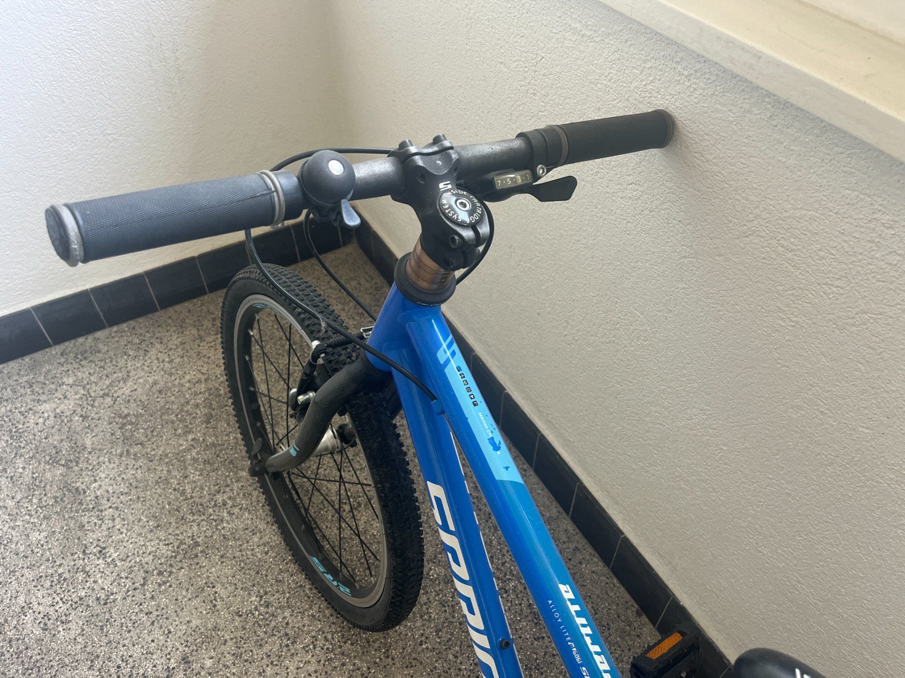 Velos: Vélo enfant 20'' – Gebraucht aus Nyon von colorrr 2