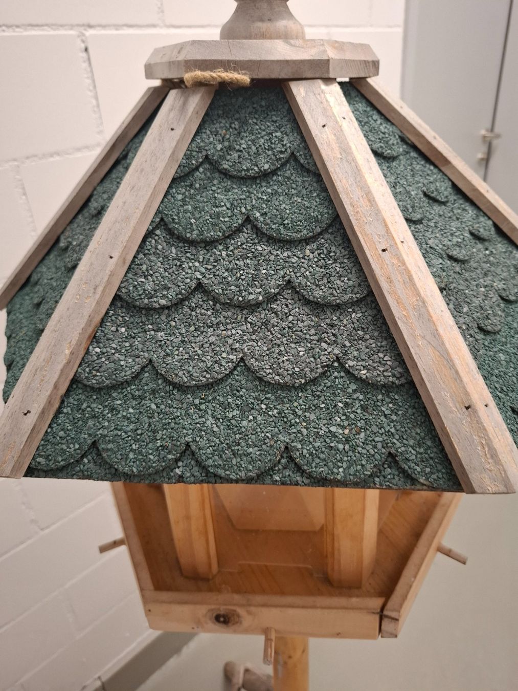 Vogelhäuser: Vogelfutterhaus – Gebraucht aus Saland von RuthOrpeli 2