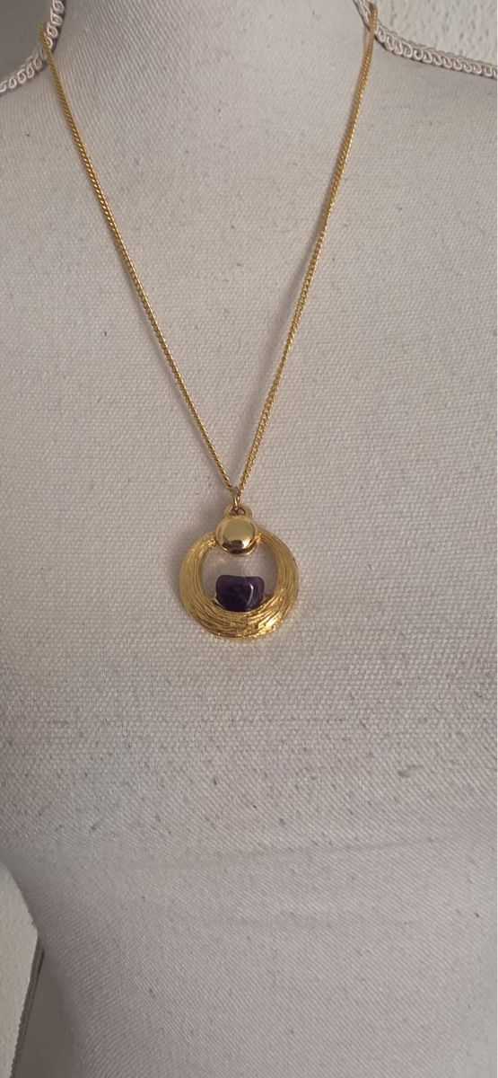 Catenine: Halskette Goldfarben mit violettem Stein   – Usato da St. Gallen venduto da mania03 2