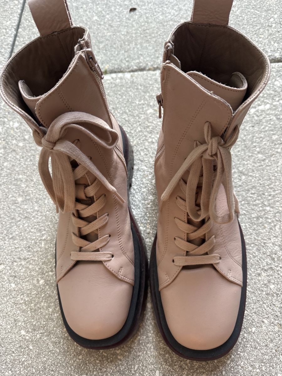 Chaussures femmes: Lederboots Gr. 39 beige/rosa – D'occasion à Wangen SZ par futura14