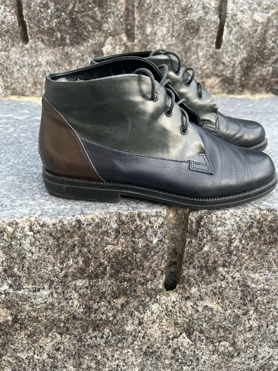 Scarpe da donna: Schnürschuh halbhoch 3-farbig – Usato da Betschwanden venduto da Dognose 2