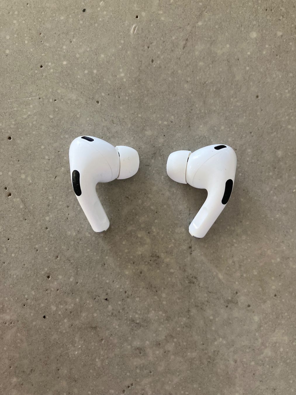 Apple Cuffie: APPLE Air Pods Pro 2 – Usato da Lausanne venduto da mr.v 5
