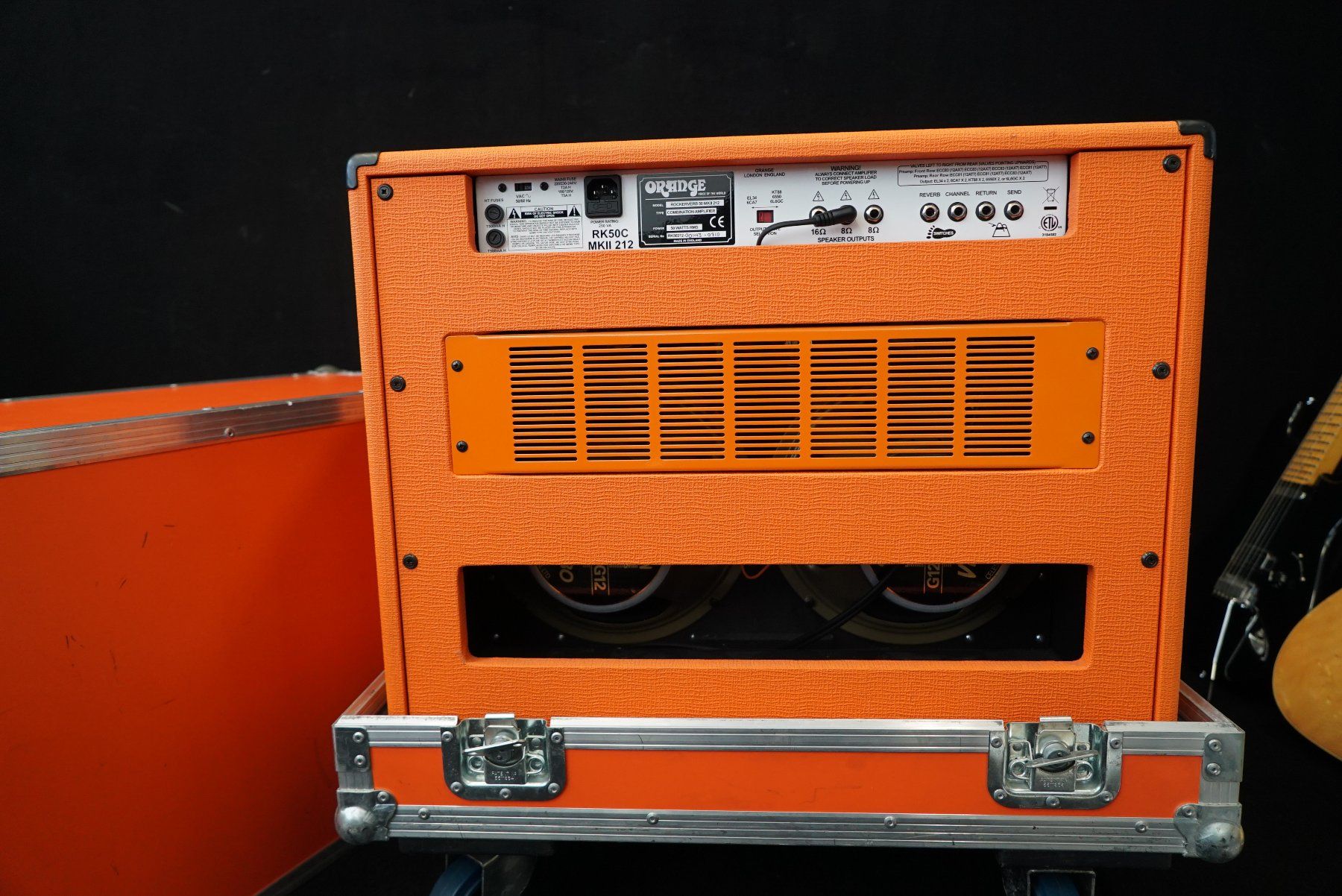 Amplificatori: Orange Rockerverb 50 MKII 212 Combo mit Case – Usato da Ortschwaben venduto da Musictrade 6