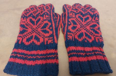Warme, handgestrickte Winter-Handschuhe mit Muster, neu!