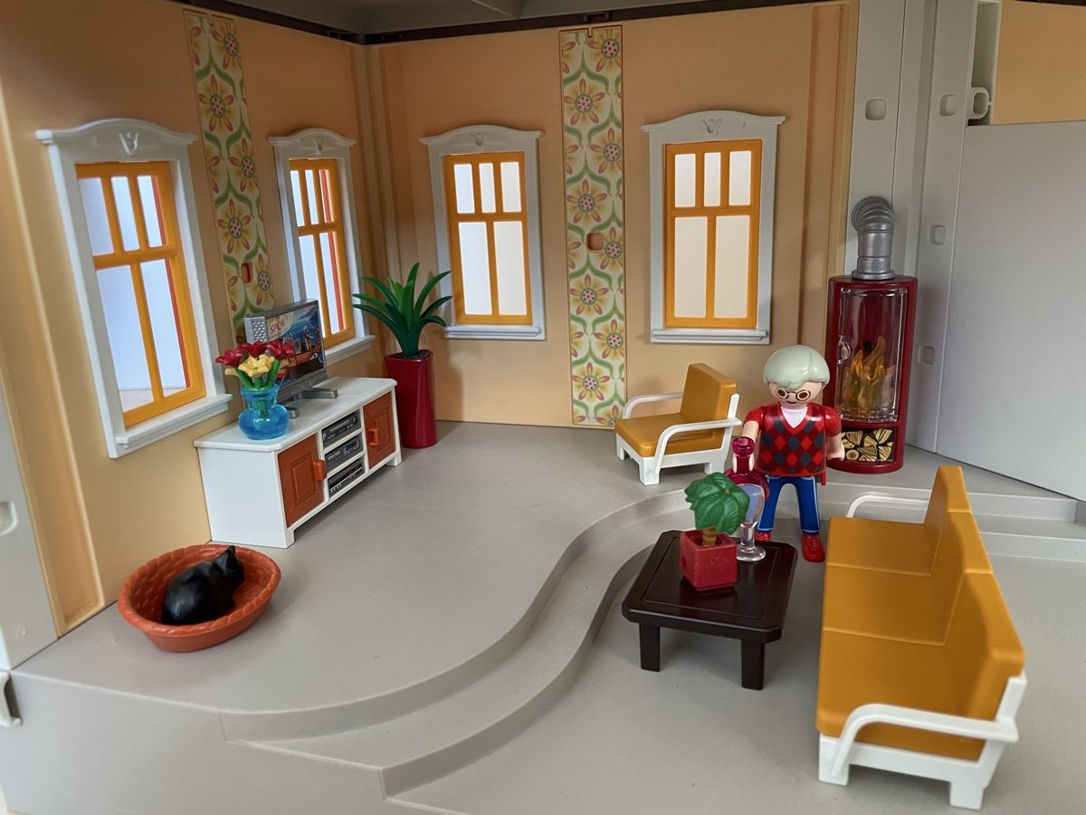 Playmobil Giocattoli: Playmobil 5332 Wohnzimmer  – Usato da Bettwiesen venduto da ele_jy6c 1