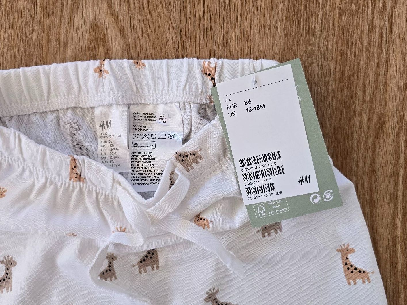 H&M Pantalons: Sommer Shorts, NEU – Neuf avec emballage d'origine à Alpthal par M.J.A. 1