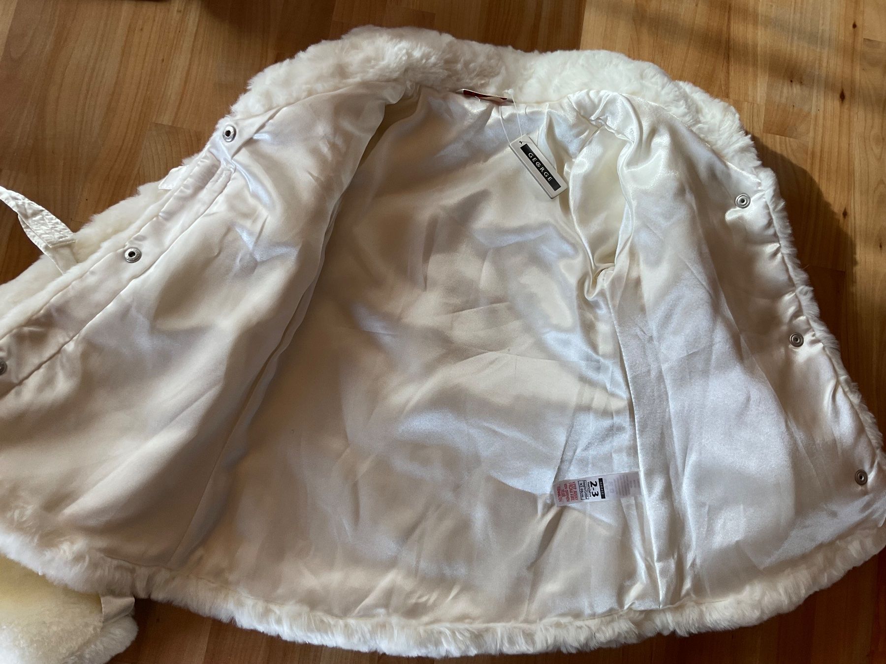 Jacken & Mäntel: Baby Mantel aus Plüsch – Neu (gemäss Beschreibung) aus Rümlang von resale35 2