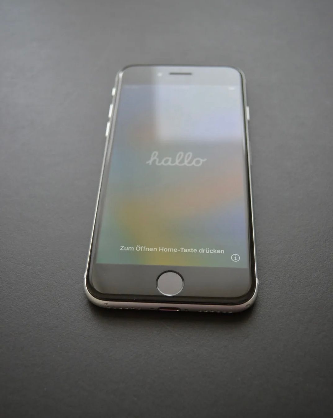 Apple Handys / Smartphones: iPhone SE 2020 (64GB) Akku 97% – Gebraucht aus Luzern von Waince786 2