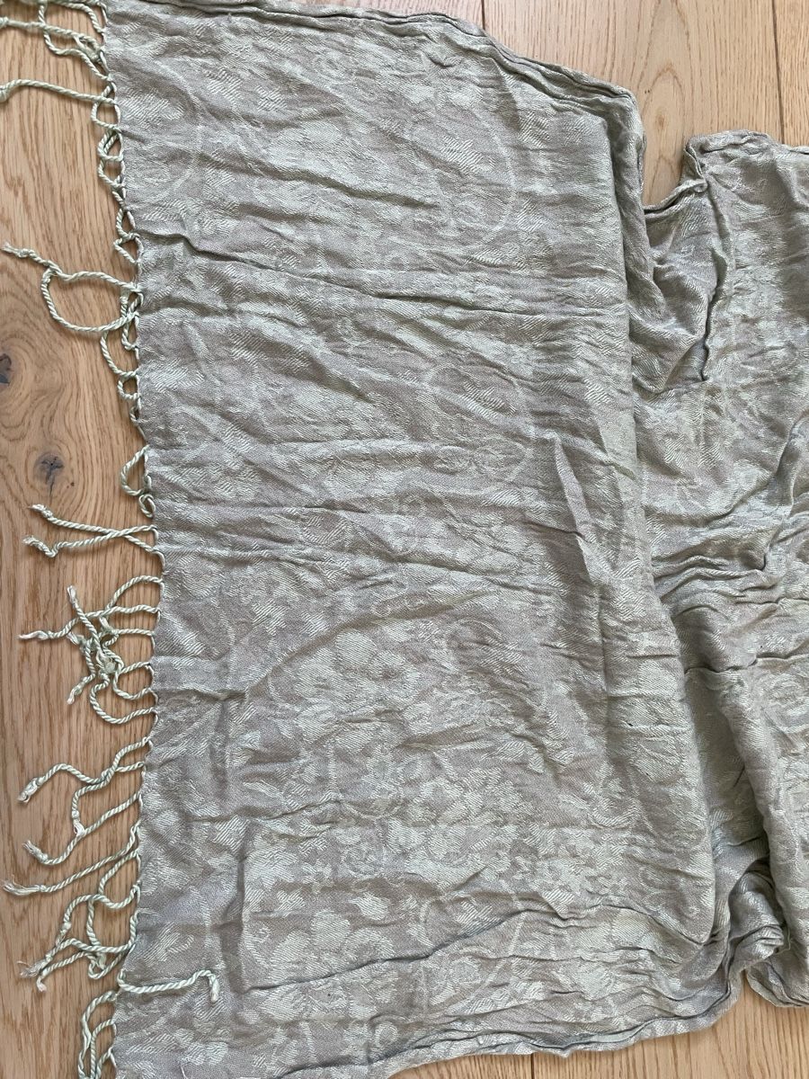 Foulard & Sciarpe: Orientalischer Schal – Usato da Uitikon Waldegg venduto da lor_b2rv 1
