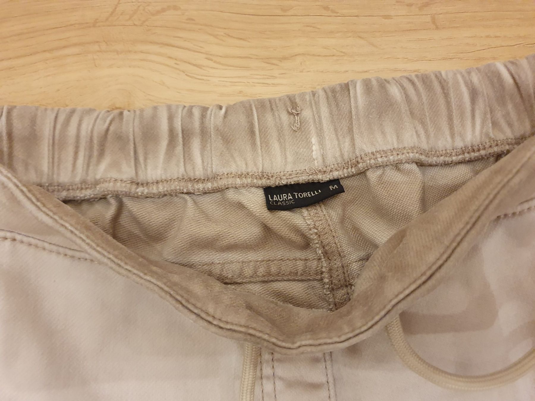 Pantaloni: Laura Torelli helle Freizeithose, Gr. 40 – Nuovo (secondo la descrizione) da Heinrichswil venduto da sabi2809 2