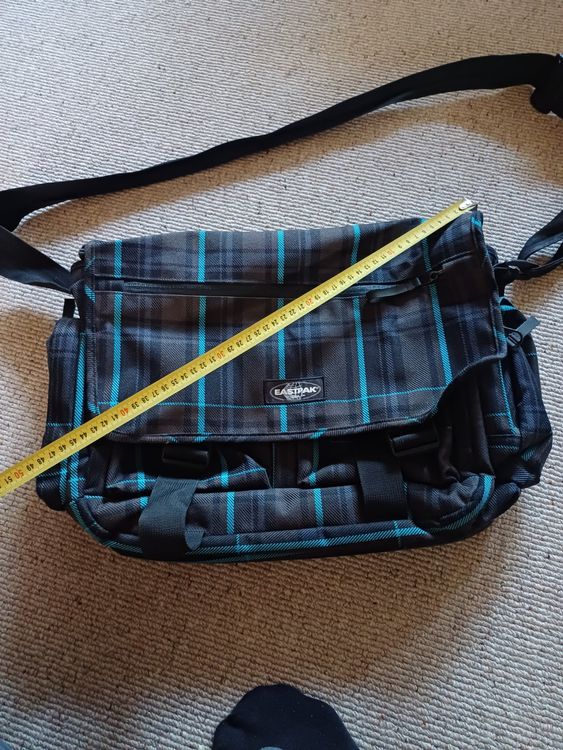 Eastpak Umhängetasche/ Messenger Bag (D'occasion) à Neftenbach