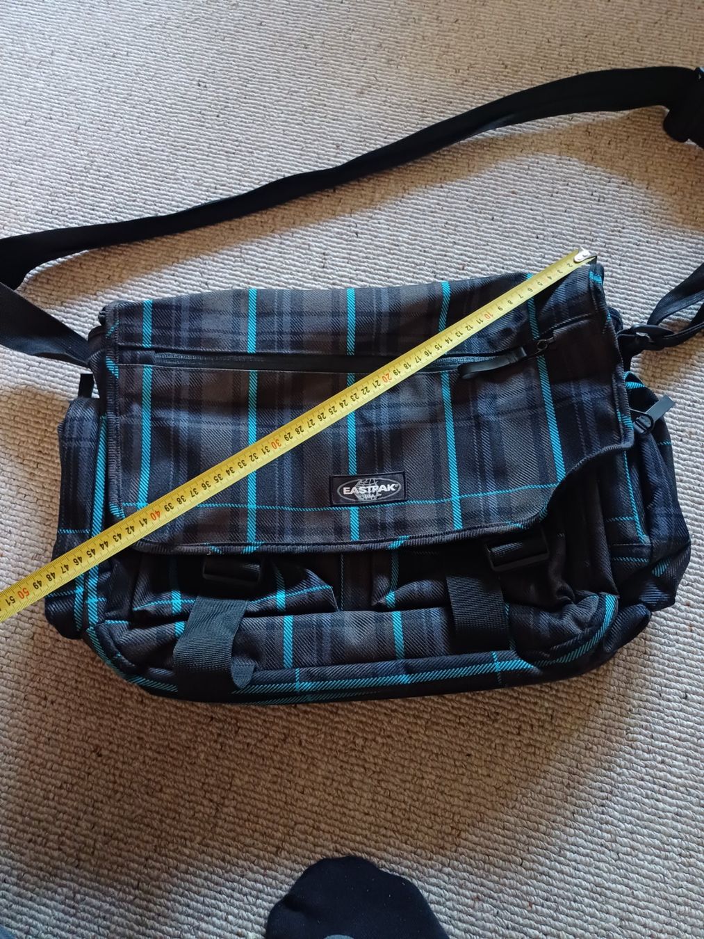 Eastpak Borse: Eastpak Umhängetasche/ Messenger Bag – Usato da Neftenbach venduto da QuiQuo 1