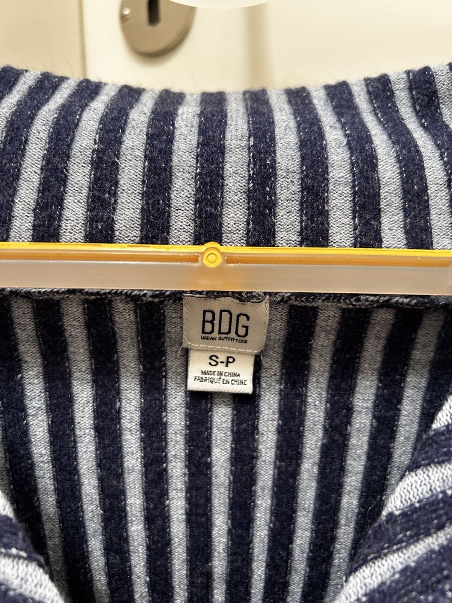 Maglioni & Felpe:  Strickjacke Streifen Blau – Nuovo (secondo la descrizione) da Teufen ZH venduto da jas_8yhh 2