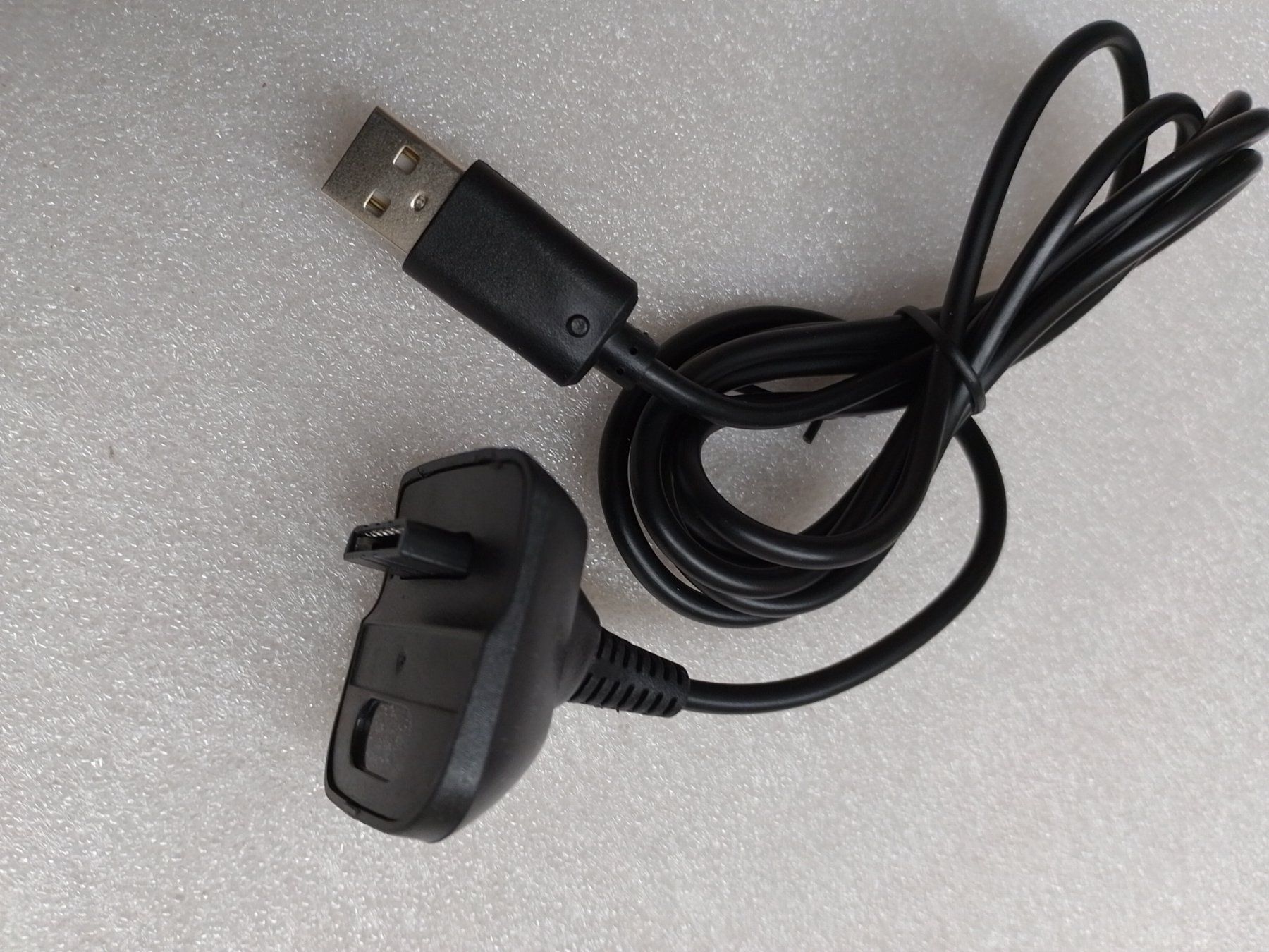 Câbles: Controller Charger Cable for Xbox 360 Wireless Controller – Neuf avec emballage d'origine à Ermatingen par rik4rdo 2