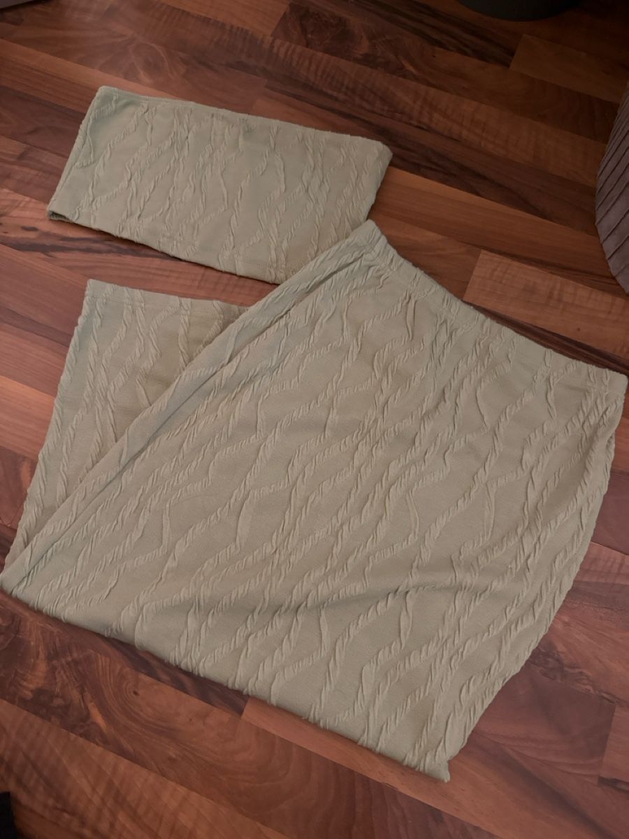 Lotti di vestiti: Kleider Set 2mal Damen S – Usato da Luzern venduto da slavi_22