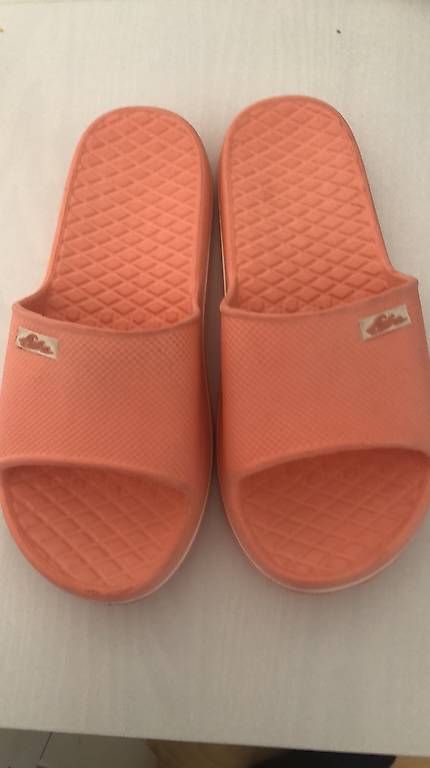 Scarpe da donna: Badesandalen Gr 36/37 – Usato da Oberbuchsiten venduto da etr_2jg5 1