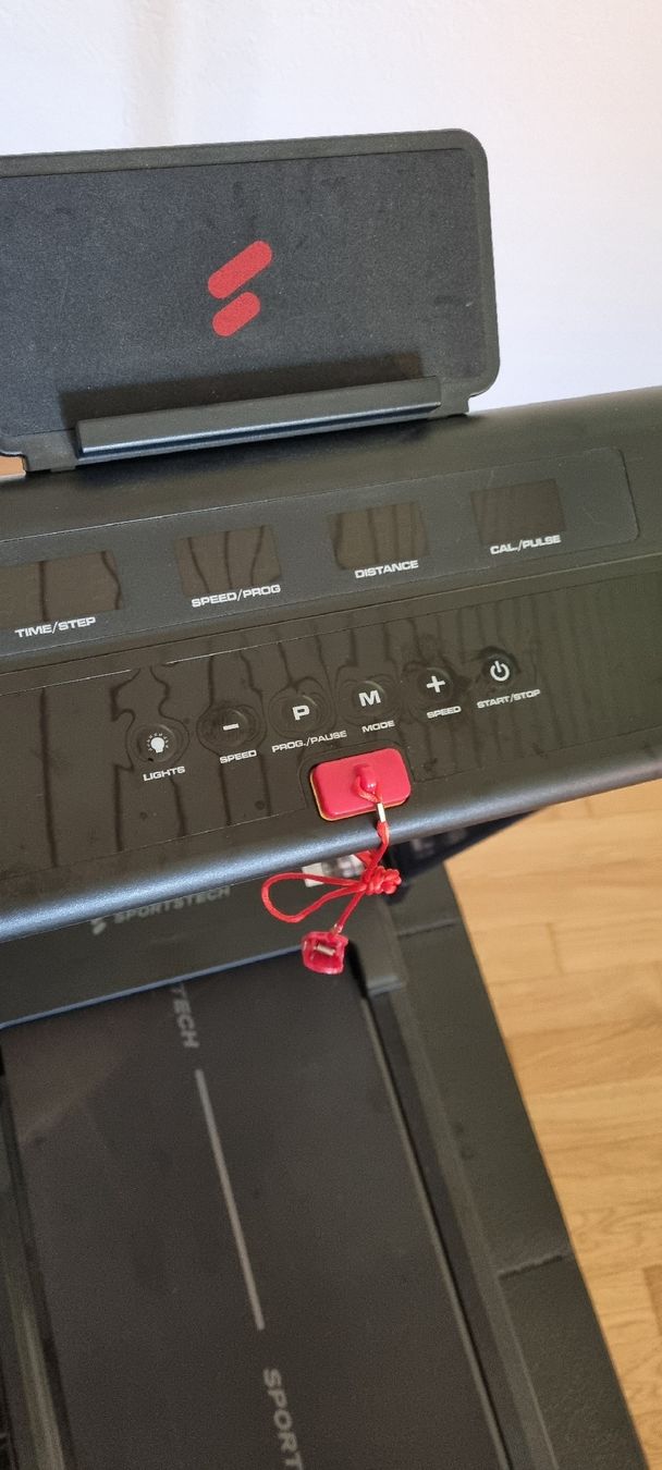 Vélos d'appartement: Laufband Sportstech  mit Bodenschutzmatte – D'occasion à Hünenberg par mel_qzq8 1
