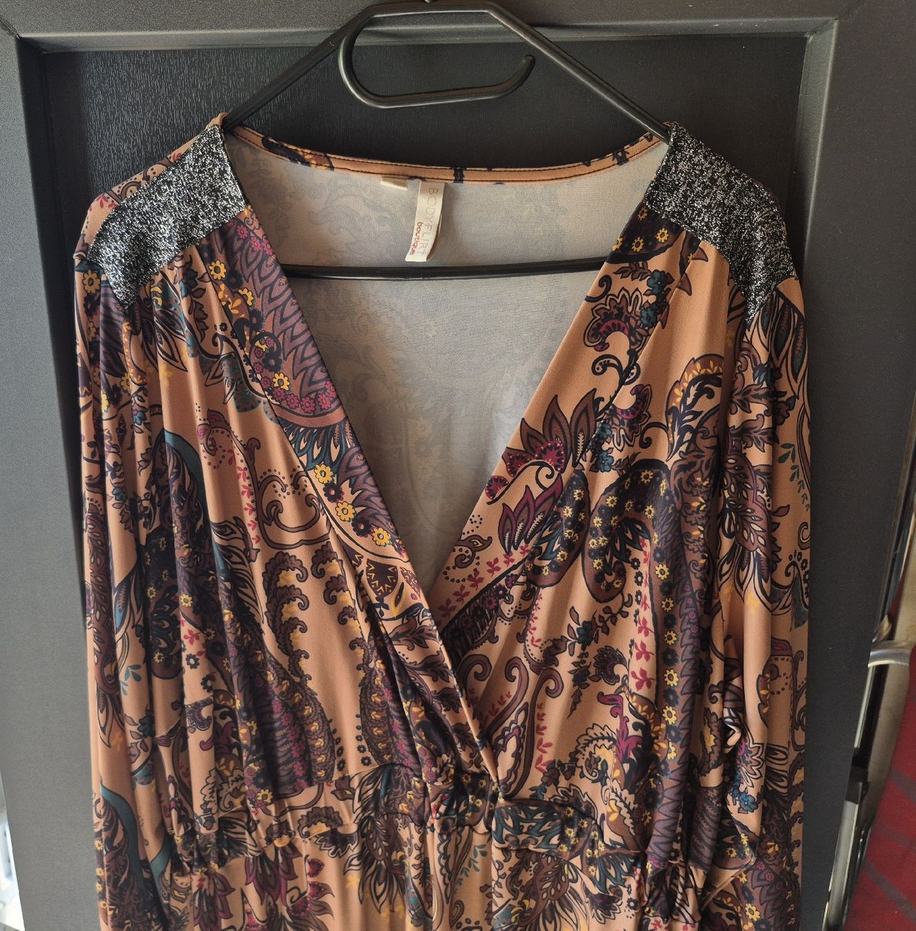 Vestiti: Kleid – Nuovo (secondo la descrizione) da Wislikofen venduto da Ana.Gomes