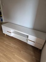 Weisses TV Board (ca. 4 Jahre alt)