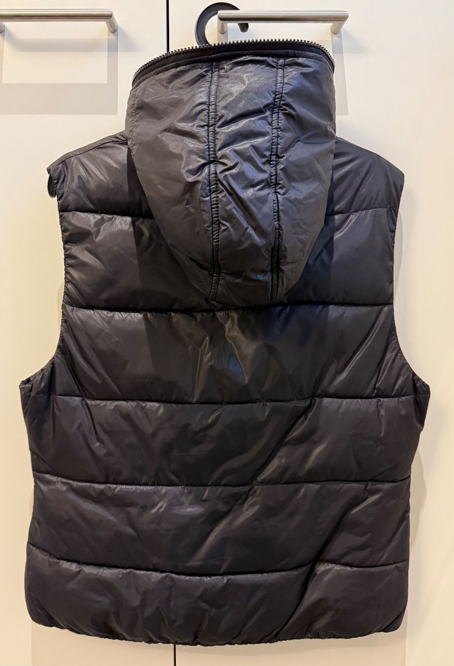 Gilet & Giacche senza maniche: Schwarze Weste mit Kapuze, Grösse M, Blend Collection – Usato da Altdorf UR venduto da Mini037 1
