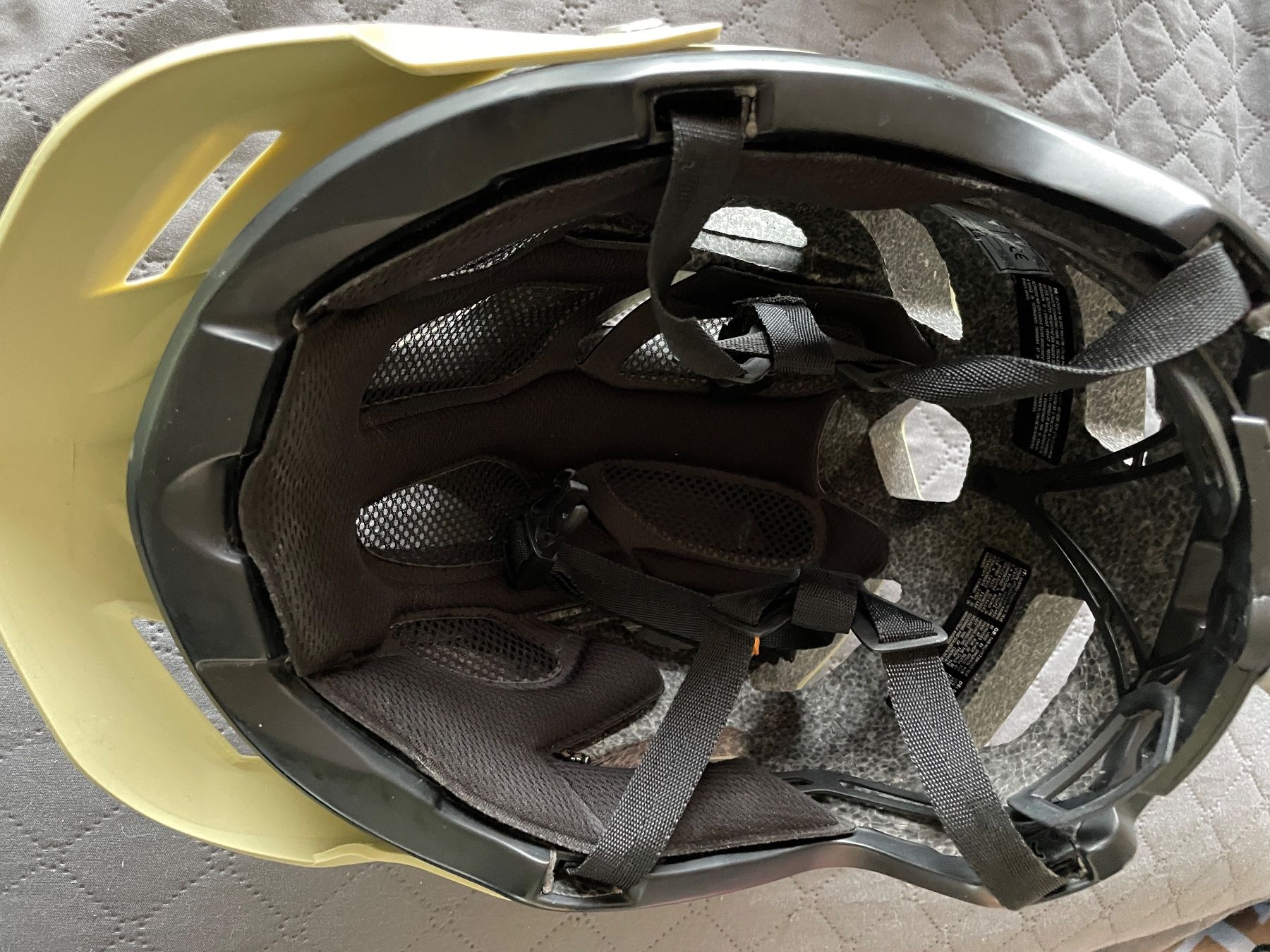 Caschi: Bike Helm – Usato da Matten(St.Stephan) venduto da hjkl000 3