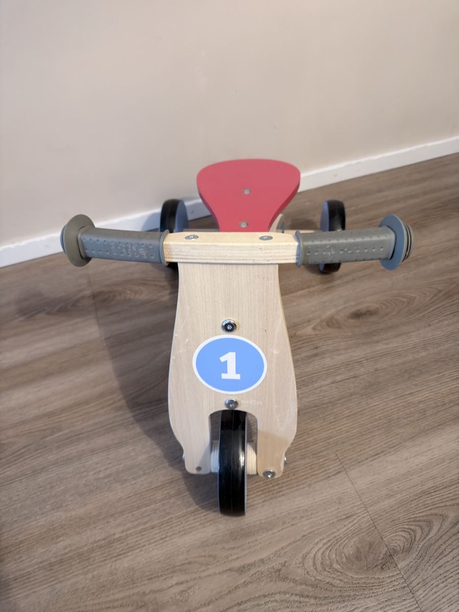 Véhicules pour enfants: Kinder Dreirad Holz  – D'occasion à Glis par lm2612