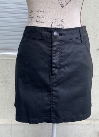Superbe jupe courte mini jeans traité IKKS 98%coton t.L