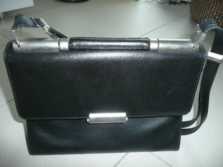 CULT Tasche aus Leder von Mandarina Duck in schwarz
