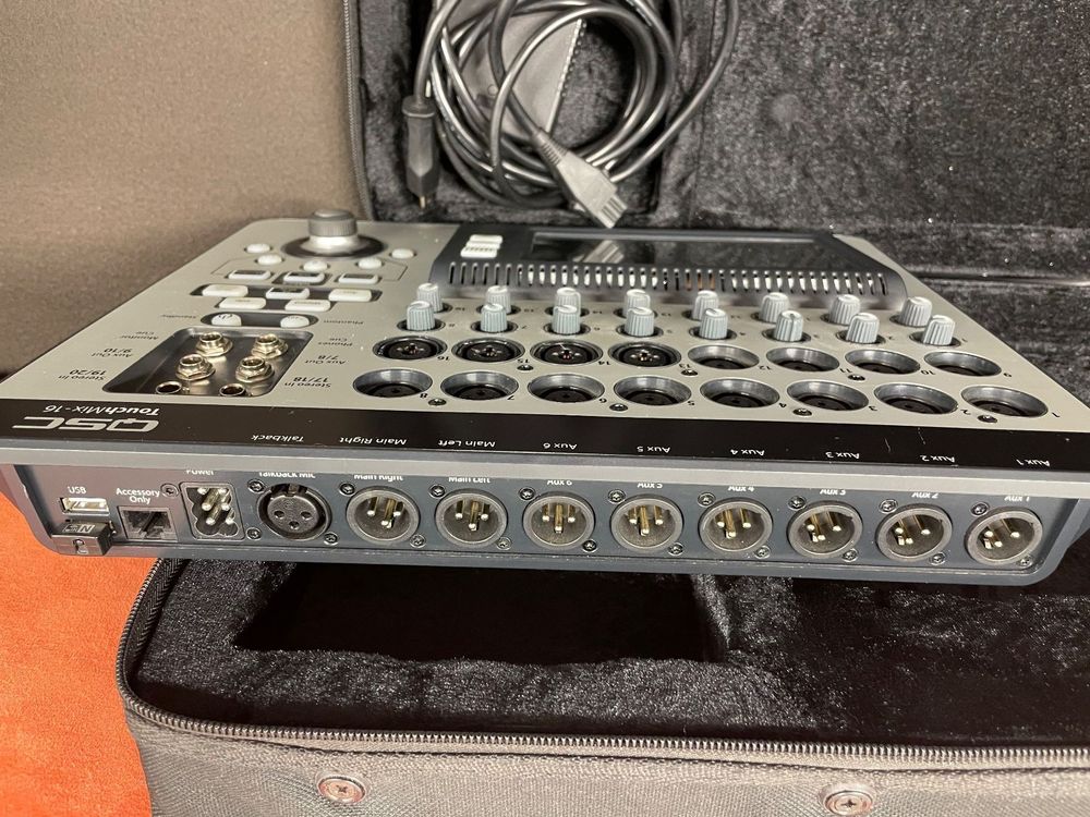 QSC TouchMix 16 Compact Digital Mixer (Gebraucht) in Villars-sur-Glâne ...