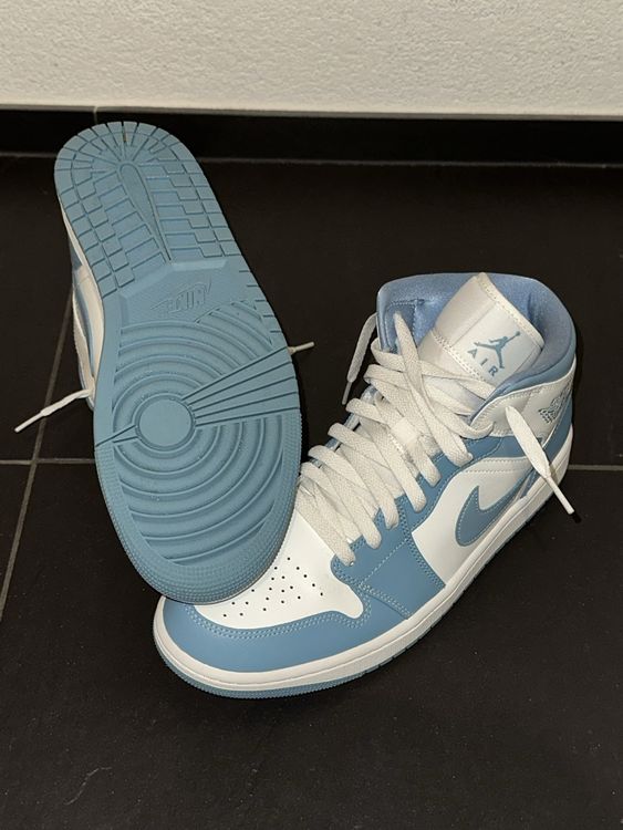 Jordan Chaussures hommes: Air Jordan 1 Mid UNC – Neuf avec emballage d'origine à St.Gallen par Ha-Ha 2