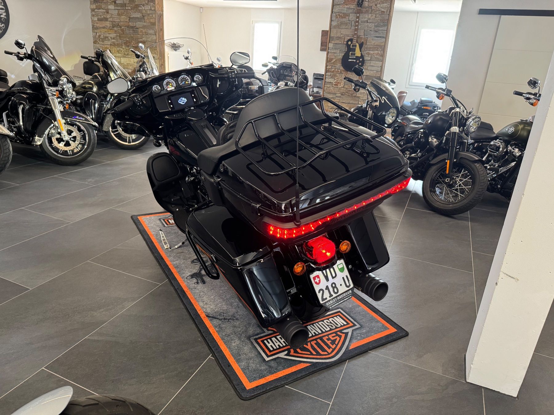 Harley-Davidson Touring: Harley Davidson Electra Glide 114 LEASING POSSIBLE – Gebraucht aus Echallens von HD90 5