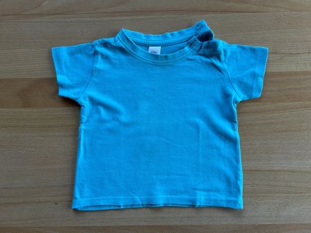 Türkisfarbenes Baby T-Shirt Grösse 74
