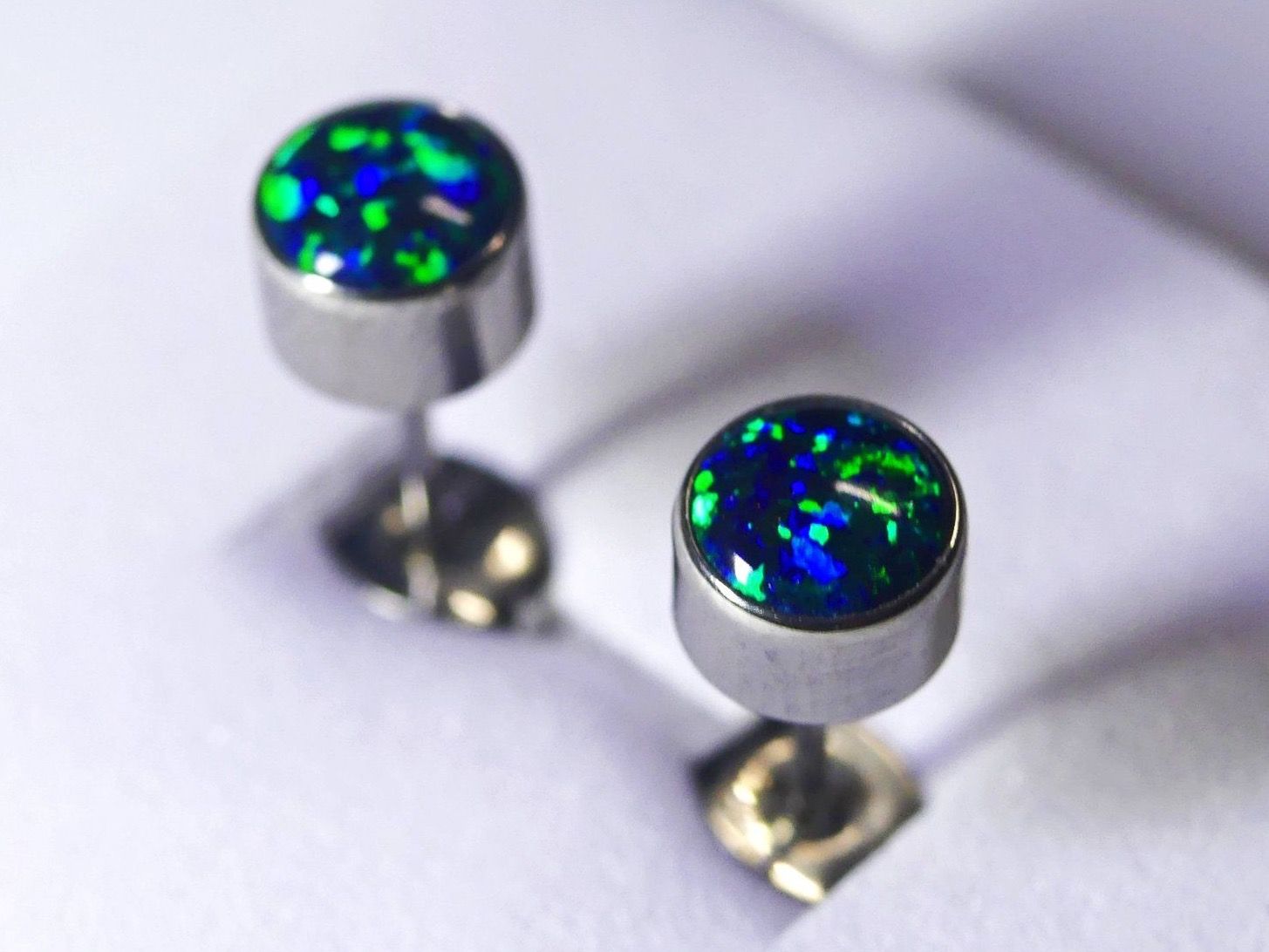 Ohrringe & -stecker: Ohrstecker aus Titanium mit Opal – Neu und originalverpackt aus Matten b. Interlaken von kero71 1