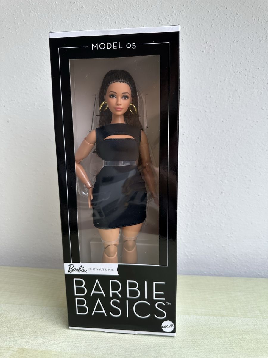 Puppen: Wunderschöne Basics Barbie neu – Neu und originalverpackt aus Zürich von Kat_5557 1