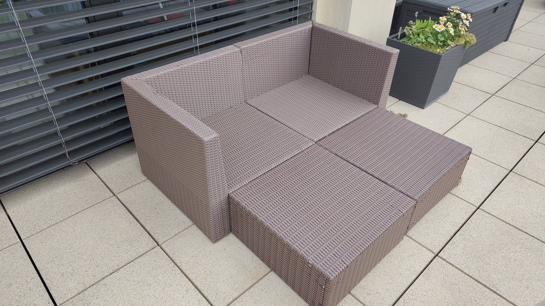Ikea Divani: Outdoorlounge mit Kissen – Usato da Zürich venduto da aaw1279 1
