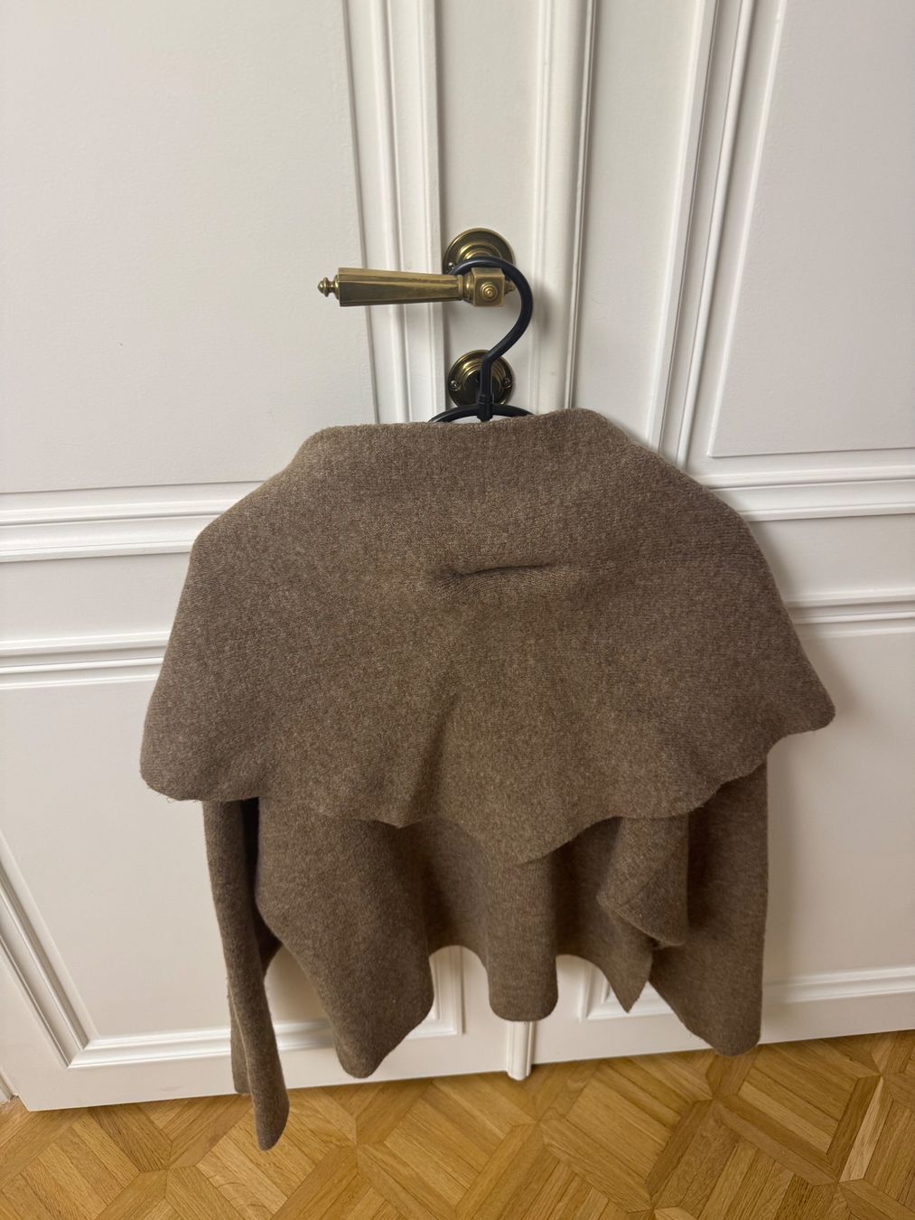 Zara Pullover & Sweatshirts: Pull Zara avec écharpe accrochée TS – Gebraucht aus Conches von chn_hgl6 3